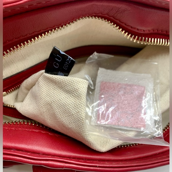 Auth Gucci Red Guccisima Leather Small Bowler Bag Gold Heart Charm Preloved - Picture 15 of 15